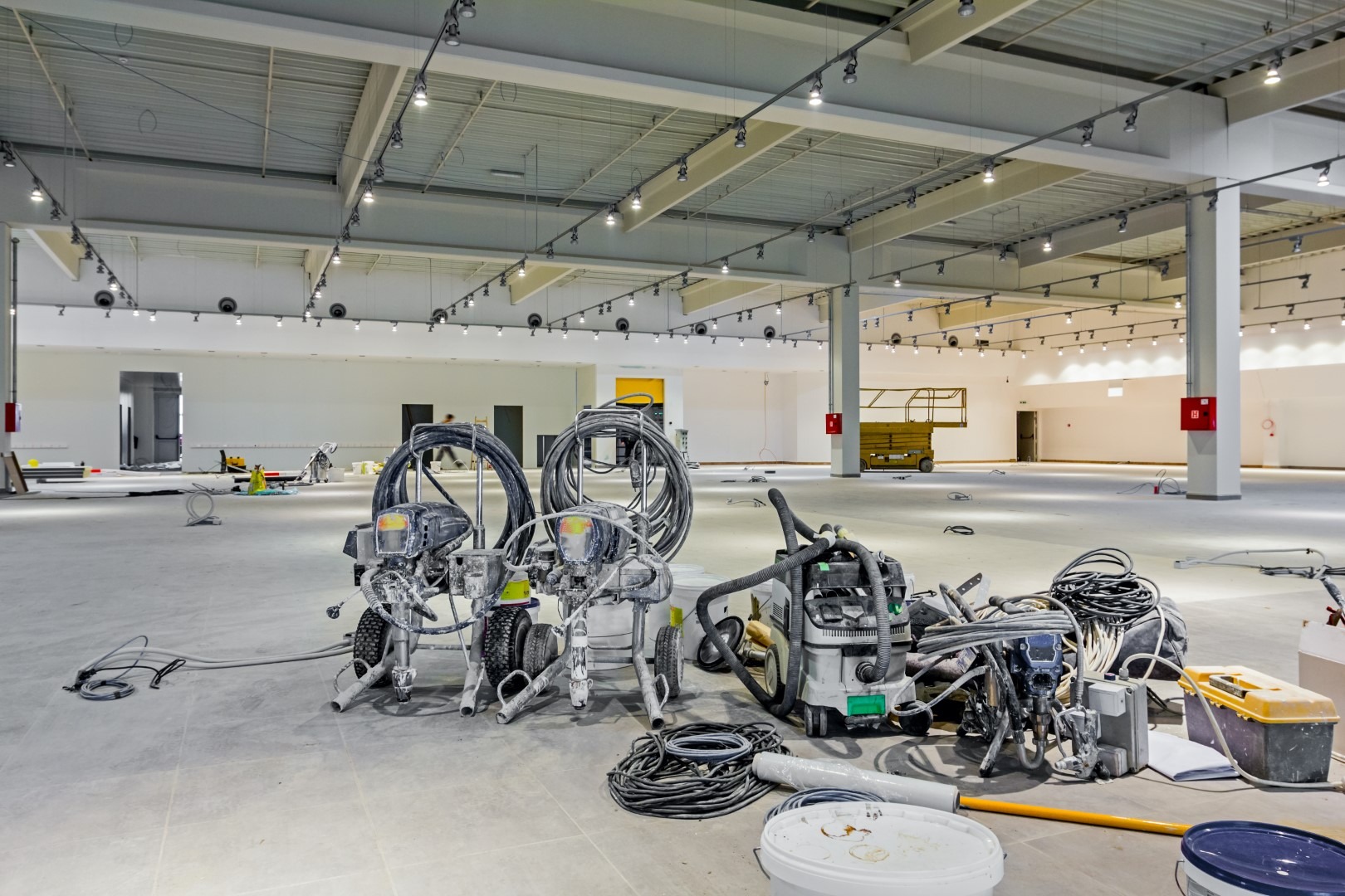 Professional painting with airless spray technology