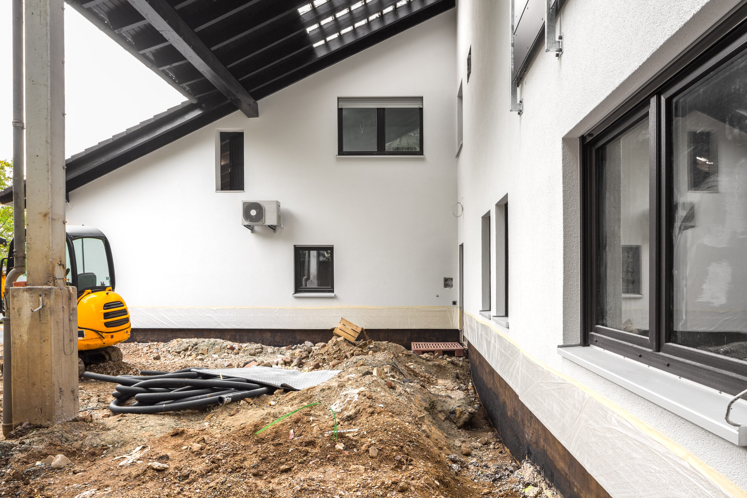 Facade painting and kalei with durable protection